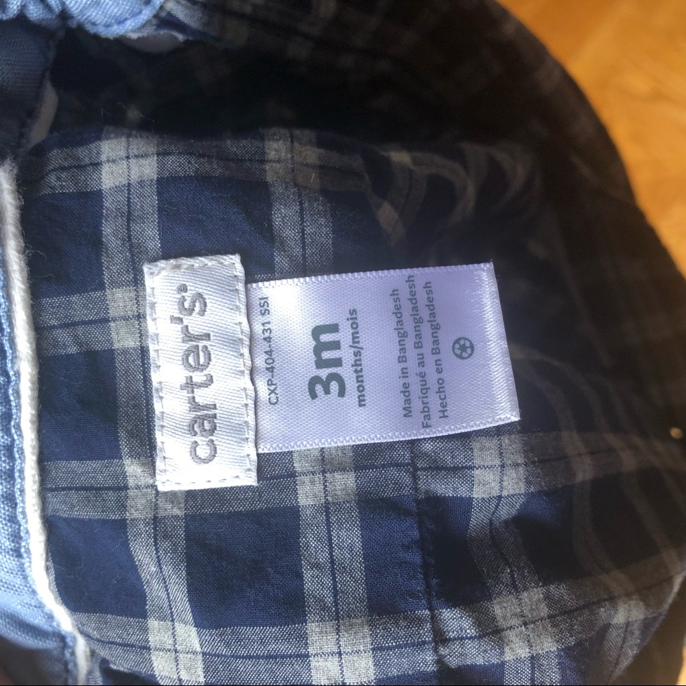 Button up. - Picture 2 of 5